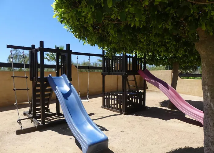 Apartamento En Segunda Planta En Urb. Jardines De Isla Canela