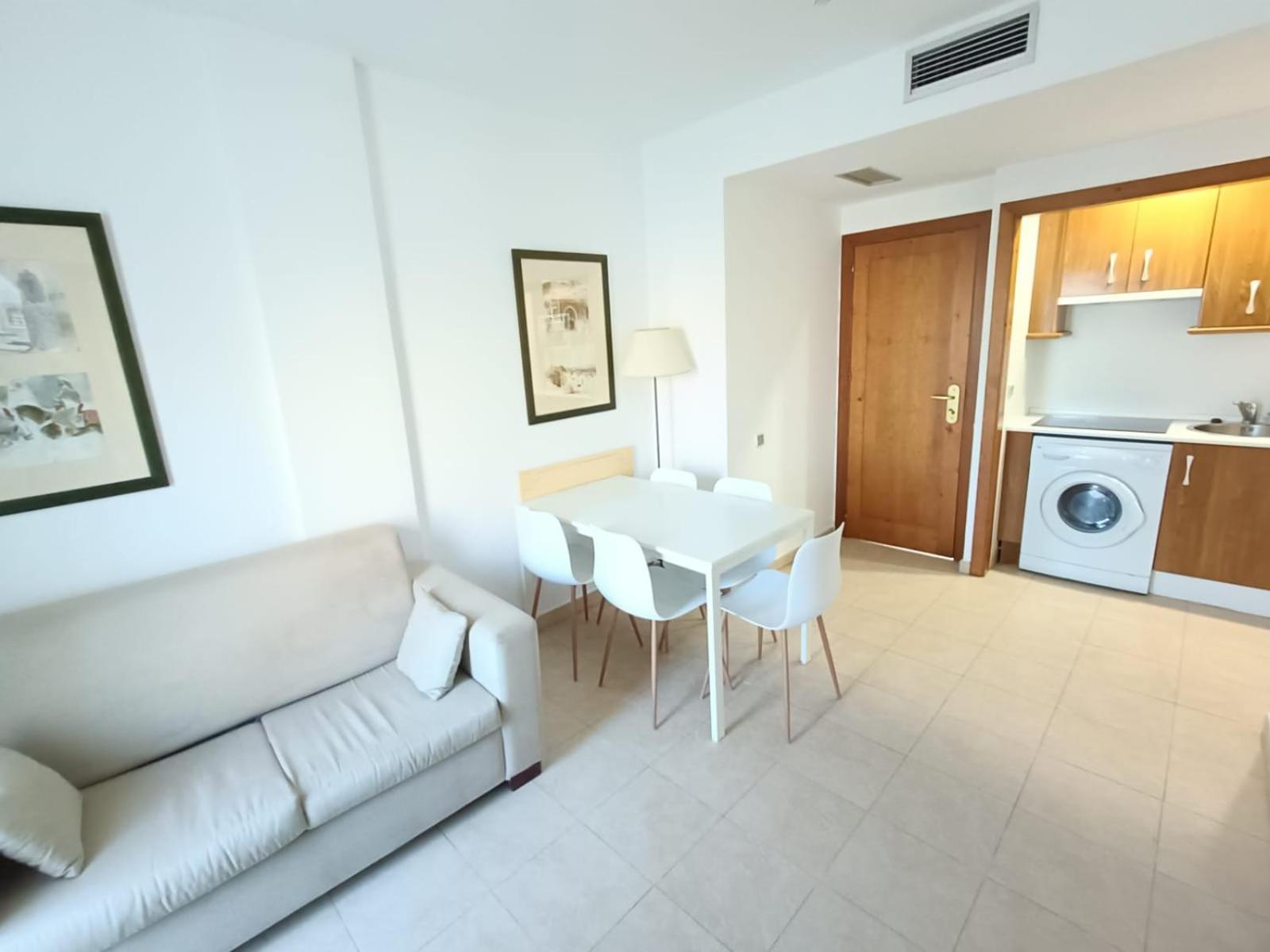 Apartment En Segunda Planta En Urb. Jardines De *